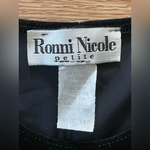 Vintage 90’s Ronnie Nicole velour and sparkle gown 10P - Picture 3 of 4